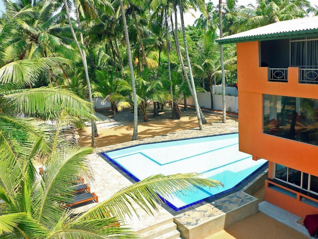 Oyo 246 Roy Villa Beach Hotel Kalutara Buitenkant foto