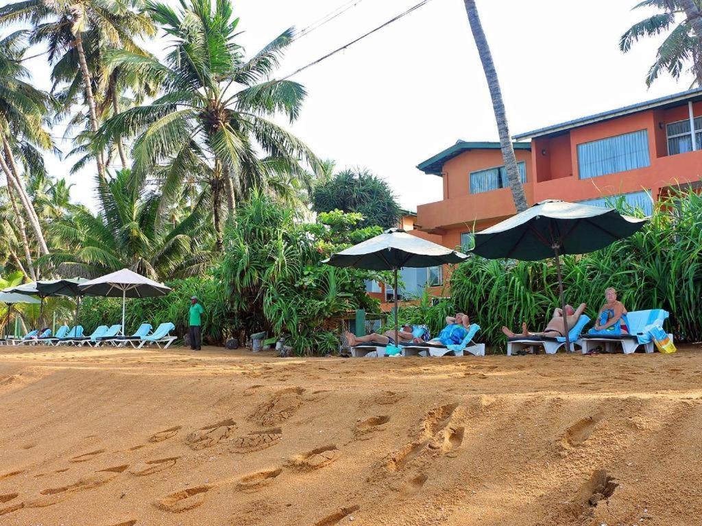 Oyo 246 Roy Villa Beach Hotel Kalutara Buitenkant foto
