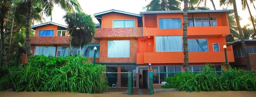 Oyo 246 Roy Villa Beach Hotel Kalutara Buitenkant foto