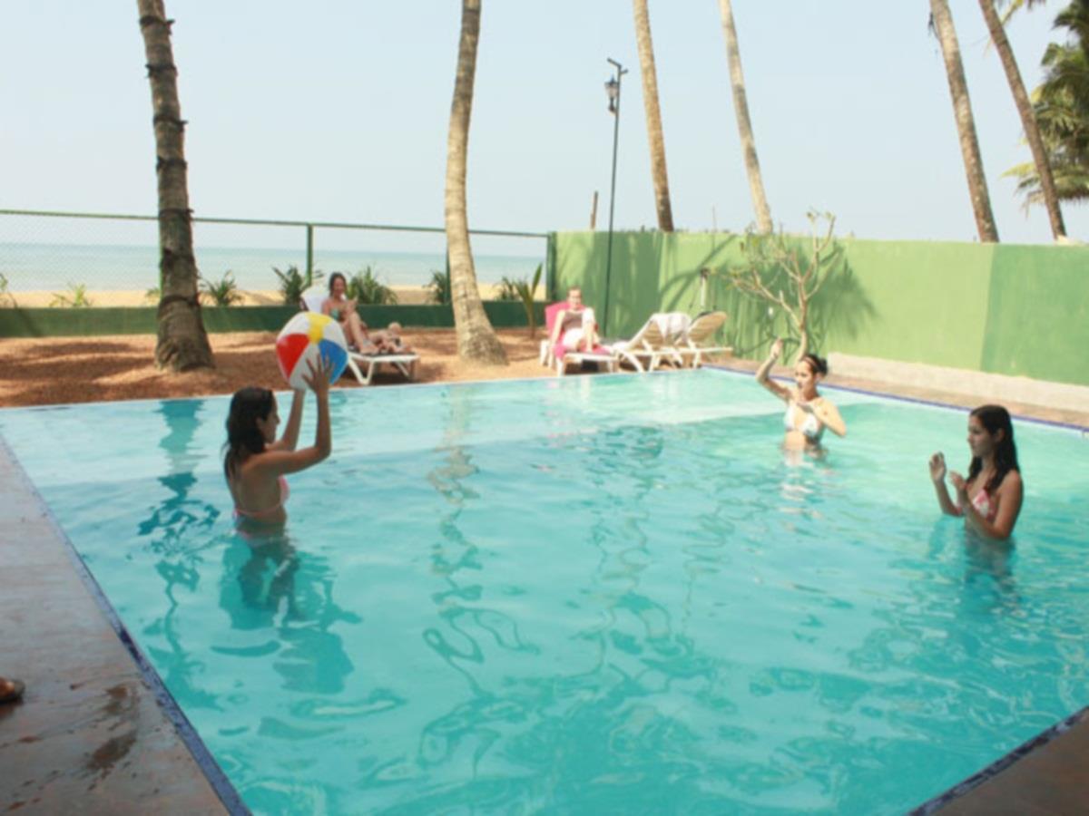 Oyo 246 Roy Villa Beach Hotel Kalutara Buitenkant foto
