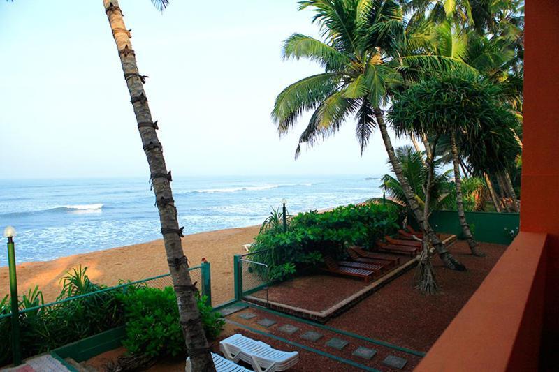Oyo 246 Roy Villa Beach Hotel Kalutara Buitenkant foto
