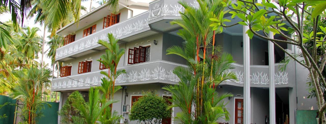 Oyo 246 Roy Villa Beach Hotel Kalutara Buitenkant foto